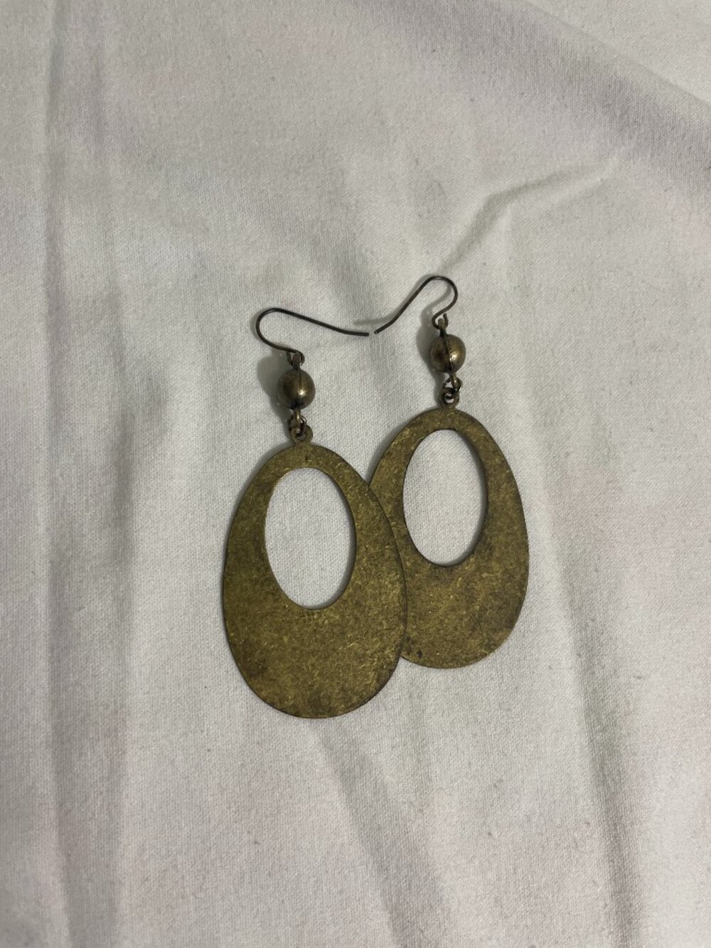 Brass Tone Oval Cutout Dangle Earrings Textured Metal Boho Statement 3.25”